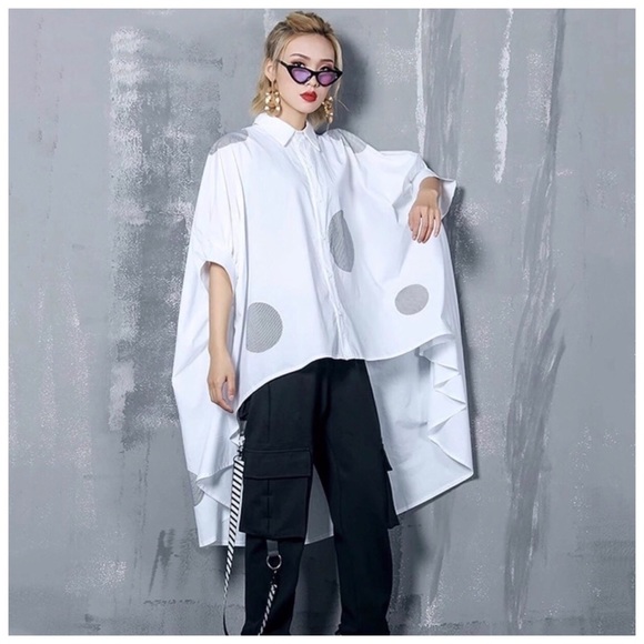 The Cilla Black & White Oversize Top - Picture 2 of 6